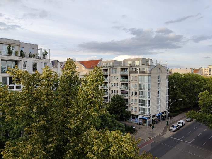 Das gleiche Motiv mit dem Oneplus 10 Pro aufgenommen - die Schatten sind etwas dunkler. (Bild: Tobias Költzsch/Golem.de)